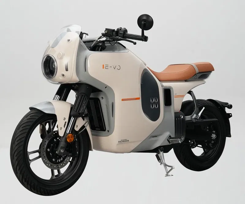 honda e-vo: honda’nın İlk tam boy elektrikli cafe racer’ı piyasaya Çıkıyor